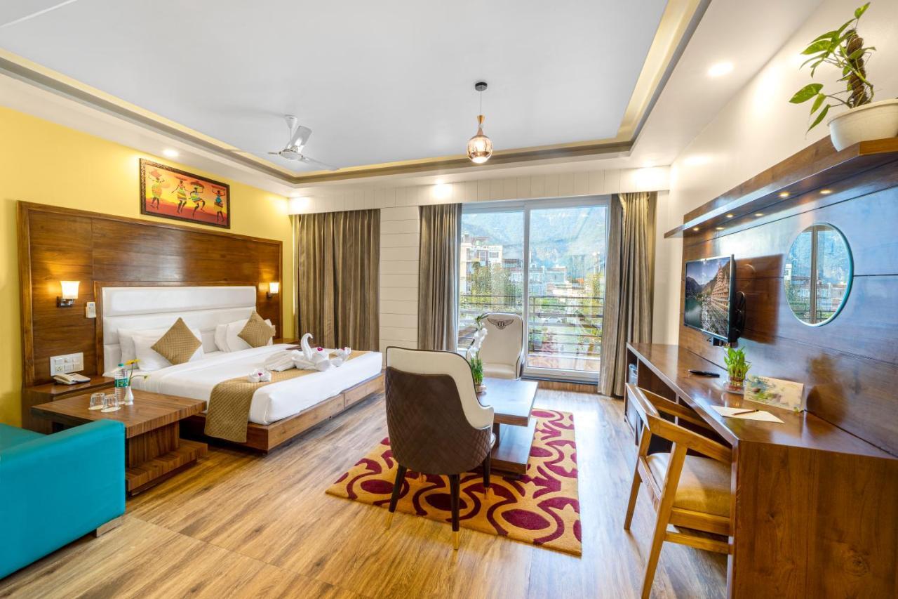 רישיקש Hotel Divine Lakshmi Ganga מראה חיצוני תמונה