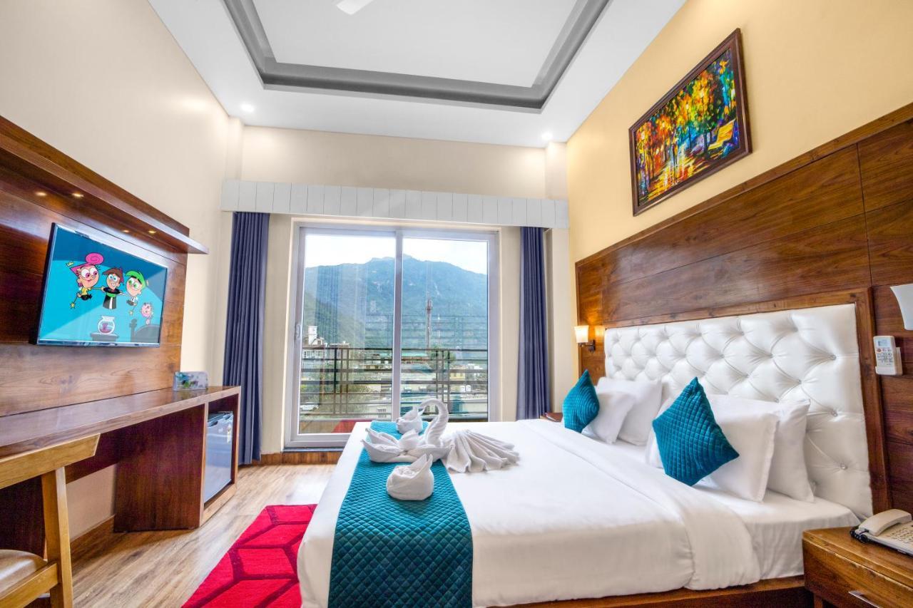 רישיקש Hotel Divine Lakshmi Ganga מראה חיצוני תמונה