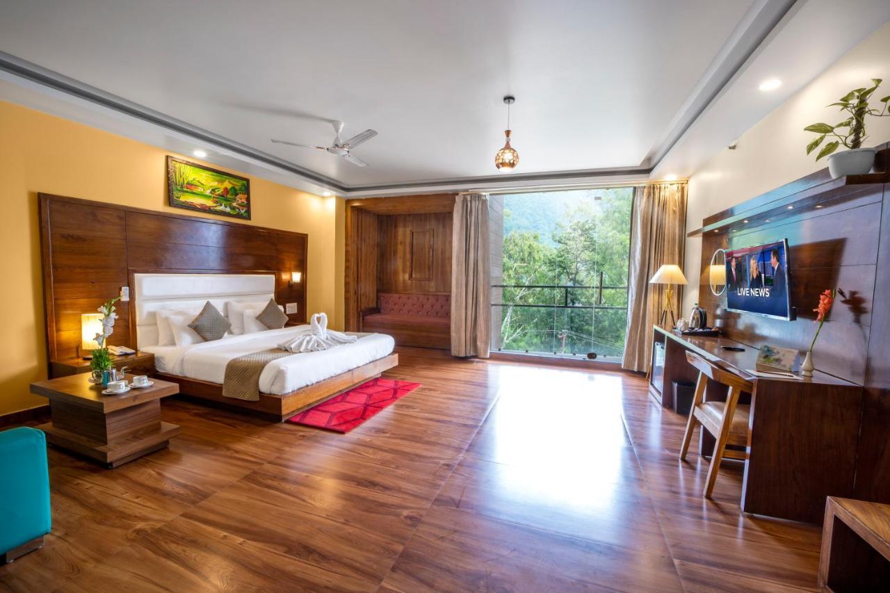 רישיקש Hotel Divine Lakshmi Ganga מראה חיצוני תמונה