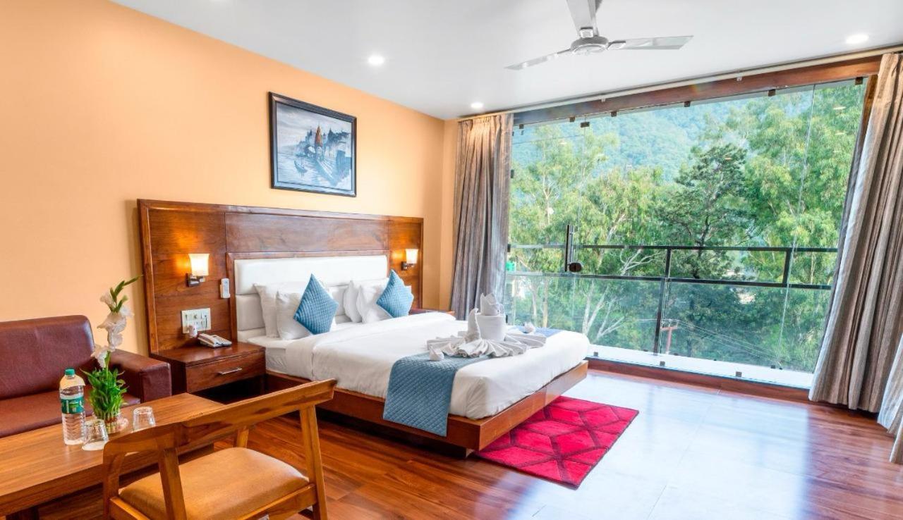 רישיקש Hotel Divine Lakshmi Ganga מראה חיצוני תמונה